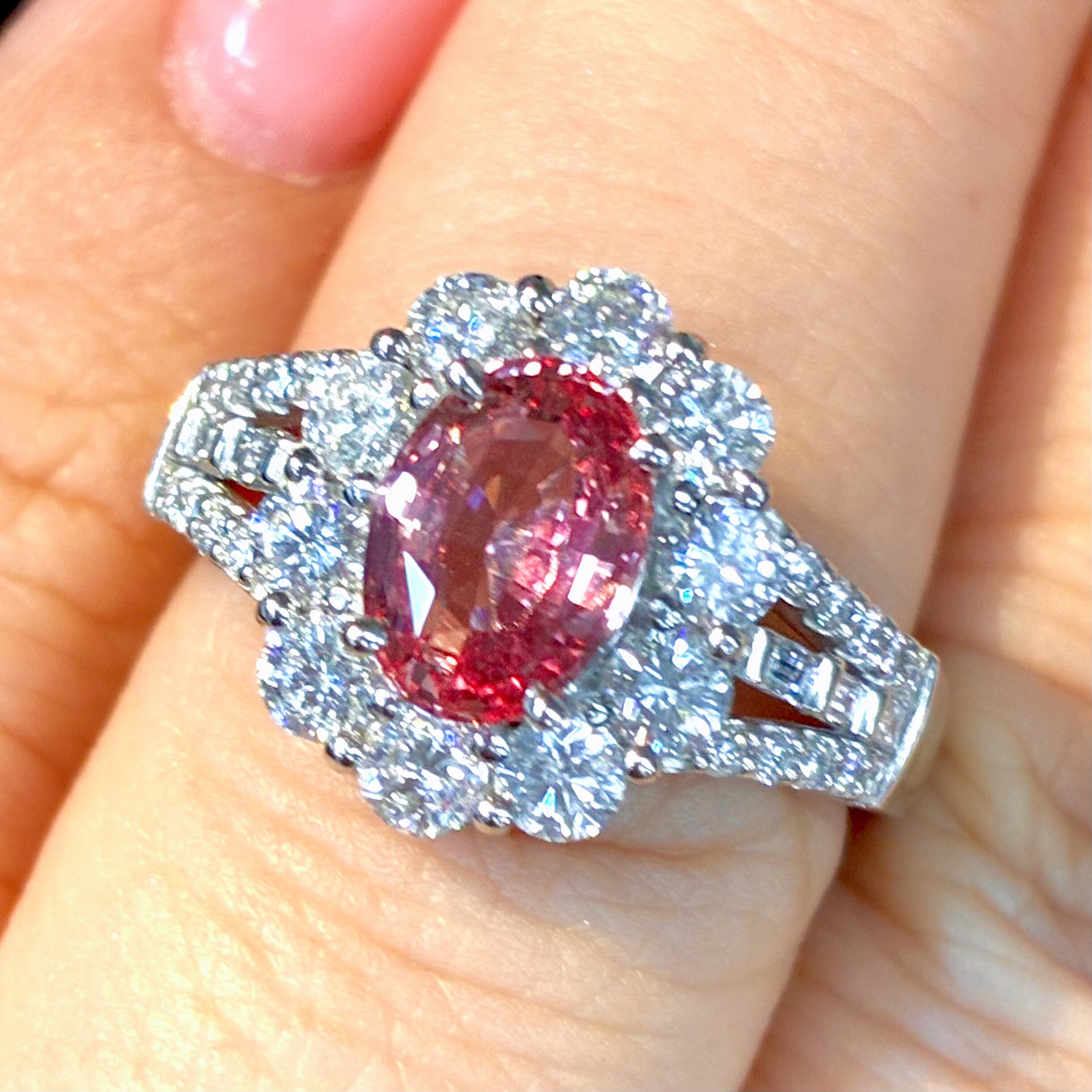 39800 无烧 帕帕拉恰 日落色1.5克拉钻石戒指Pt豪镶钻石1.28克拉,黄金,定价黄金戒指,淘宝优惠券,粉丝福利购,淘宝优惠卷