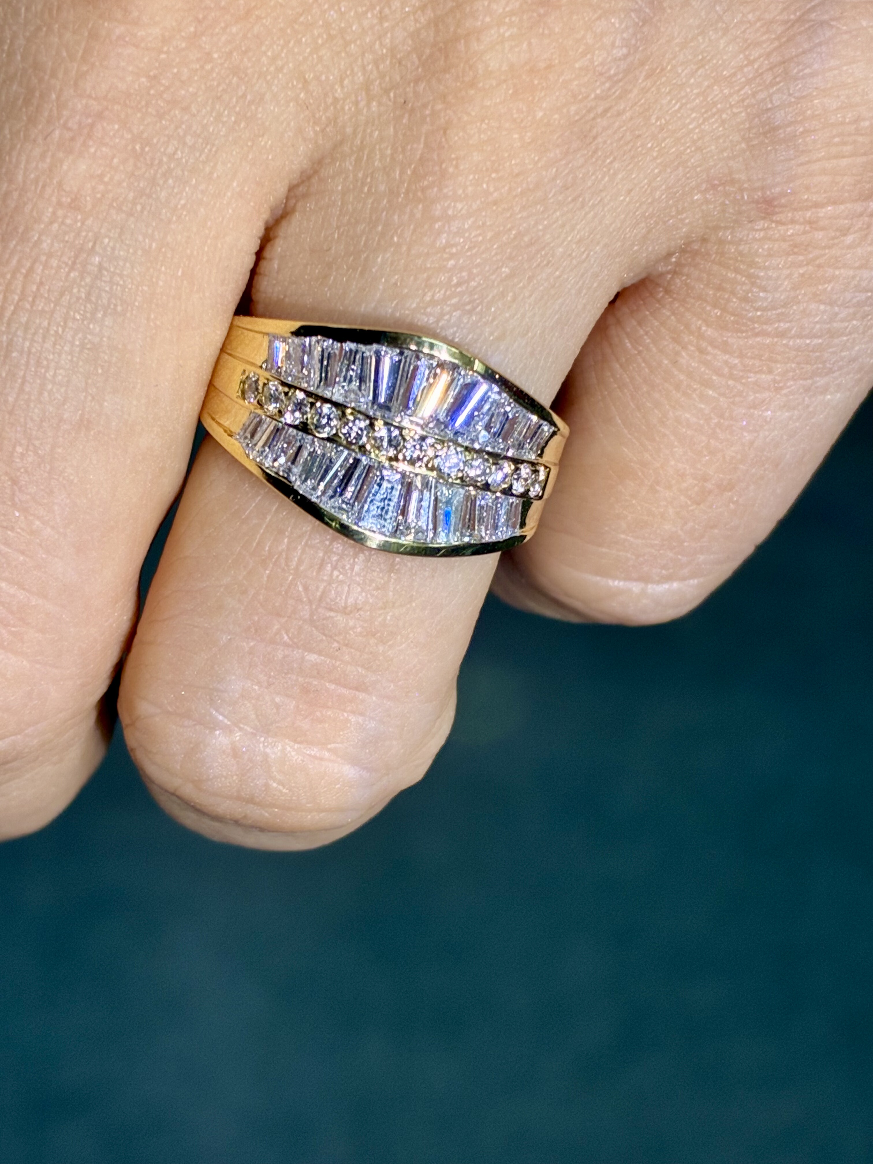 1万多亏本卖的1.8克拉钻石戒指7克18K黄金11.7mm宽版钻戒镶嵌钻石