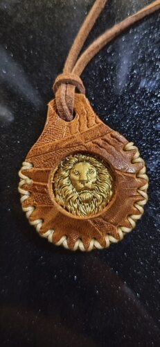 厚德金狮子金币保护套狮业有成圆形金币牛皮皮质护套吊坠项链挂件