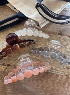 抓夹荔枝白球球ins博主百搭
