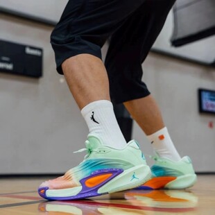 3青紫粉男东契奇3代运动篮球鞋 耐克NIKE JORDAN LUKA 300 HQ5048