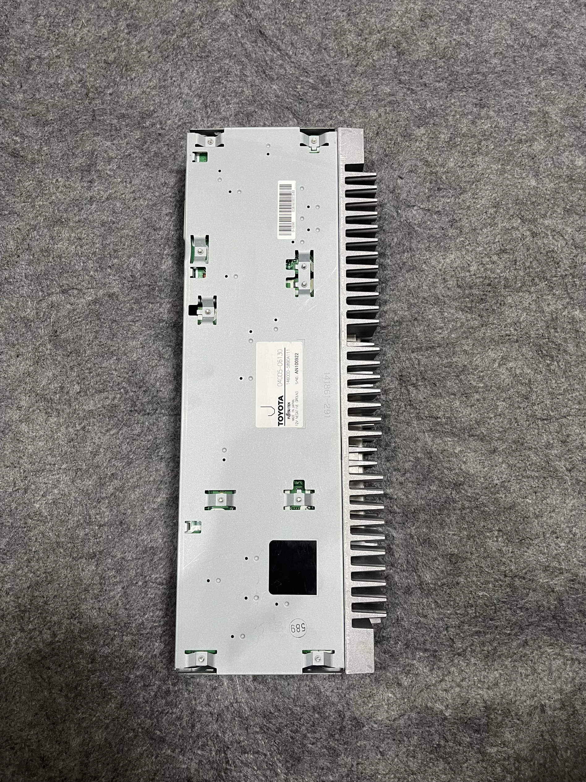 丰田13代皇冠+顶配4.3L V8+大功放 原厂零件号：04005-06130