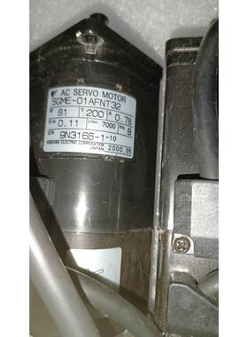SGME-01AFNT32 安川伺服电机共3个