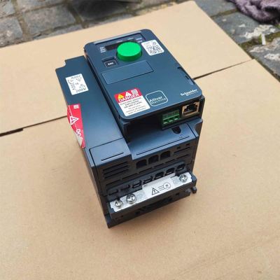 9成新变频器ATV320U15M3C实物图质量包好可测试议