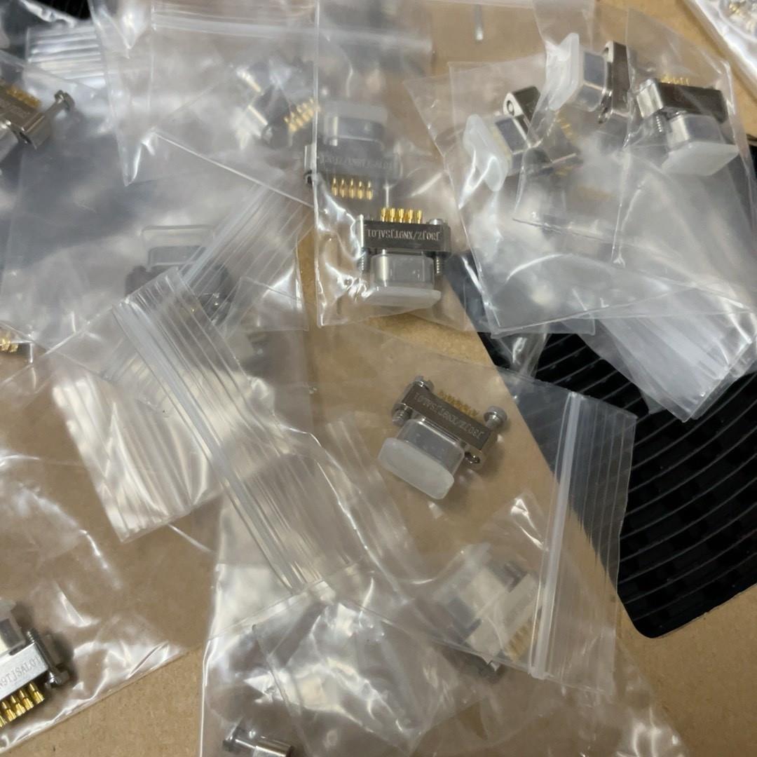 J30JZ微矩形连接器J30JZXN9TJSAL01 焊线