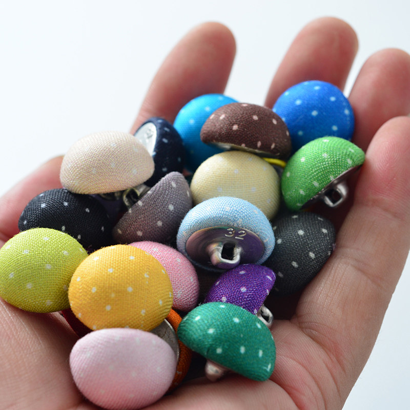 단추는 옷을 위한 다용도 둥근 단추입니다  순면 수제 DIY 다채로운 물 옥 점 알루미늄 바닥 버섯 덮힌 단추