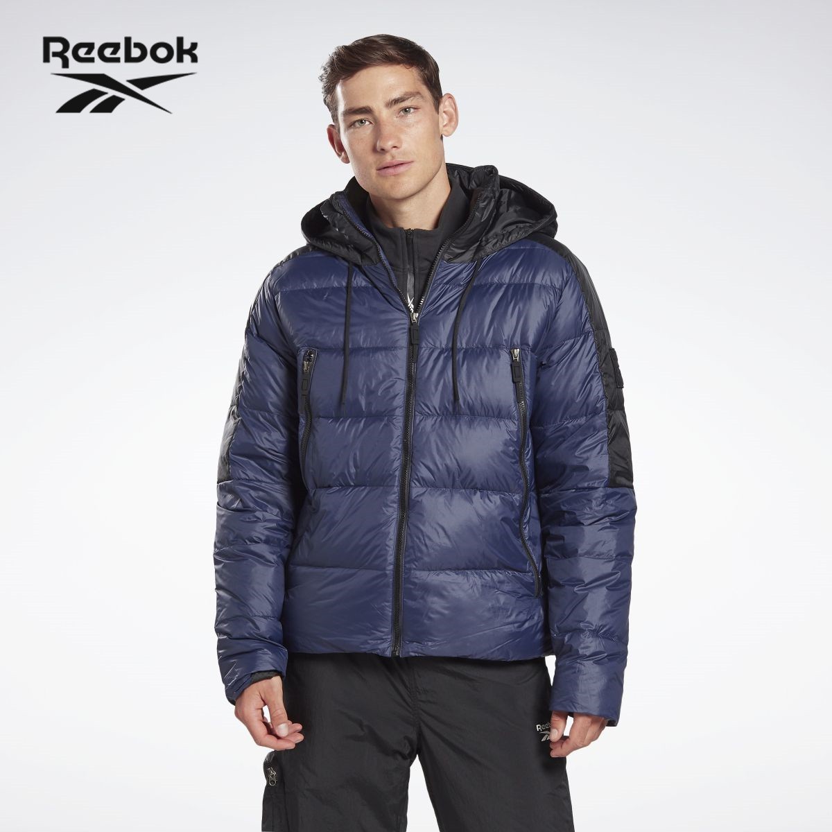 户外短款羽绒服Reebok/锐步连帽