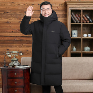 中老年防寒锁温背带中长款90%鹅绒羽绒服连帽外套男P310488元图片