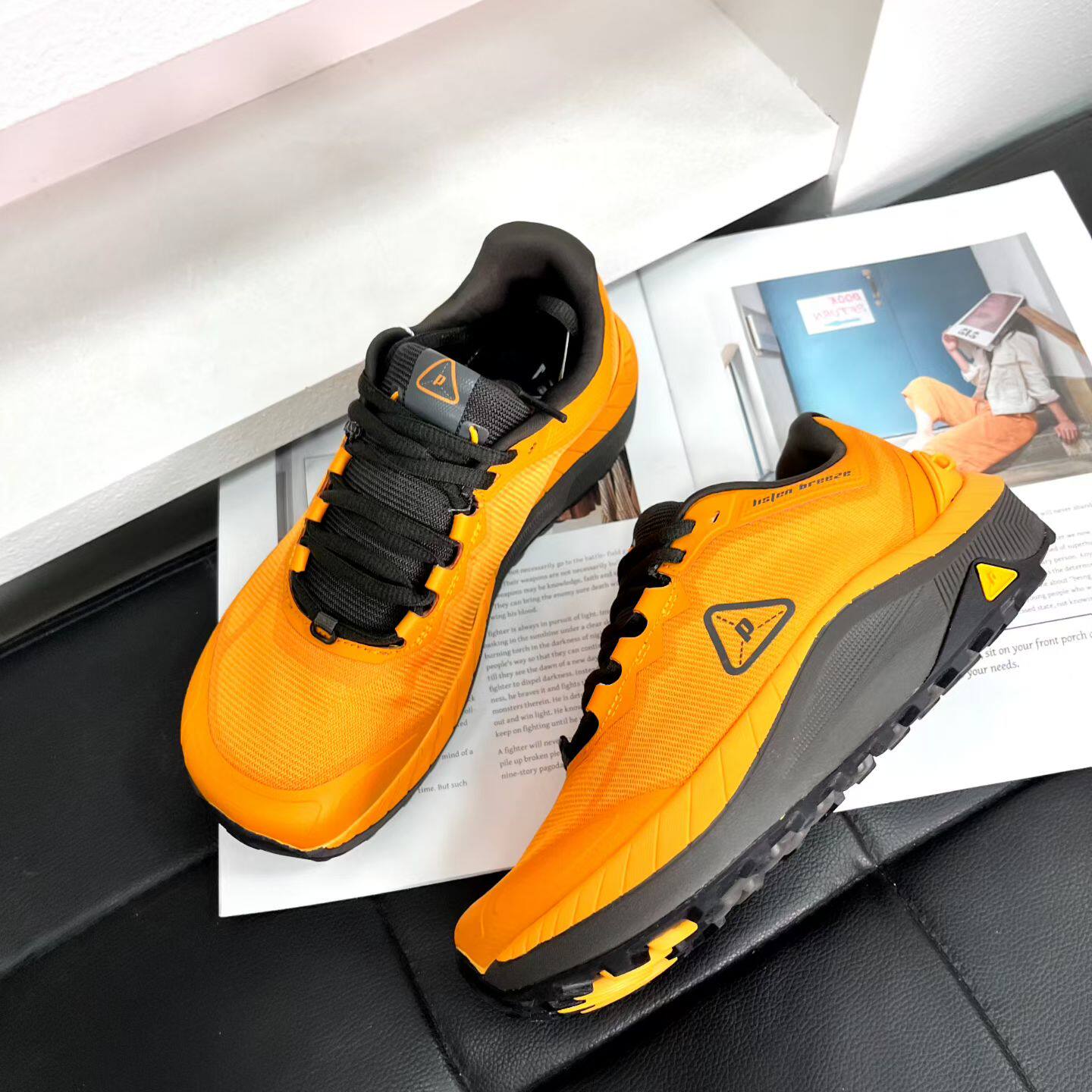 防滑跑步网面透气软弹底橡胶颜质撞色运动鞋男