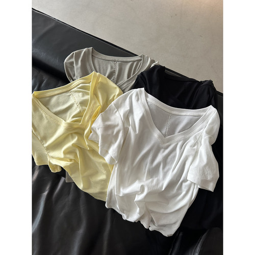 简约风纯色莱赛尔V领短袖女上衣T