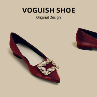 [明星同款]轻奢风酒红色尖头浅口单鞋女水钻方扣平底鞋气质婚鞋结