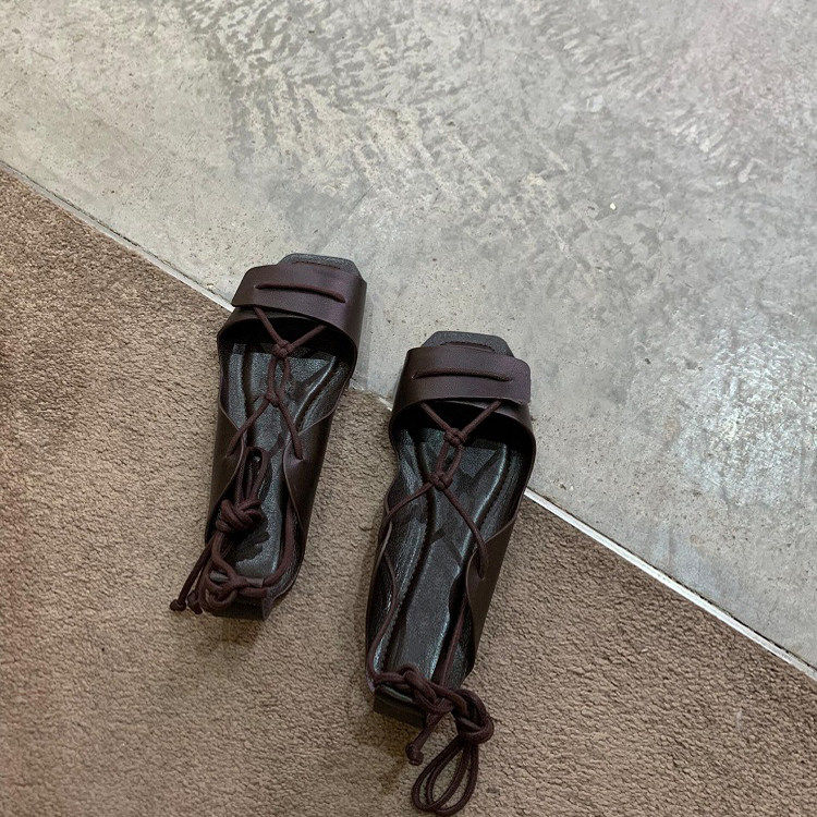 [明星同款]复古露趾绑带凉鞋女夏季新款真皮系带罗马凉鞋沙滩休闲
