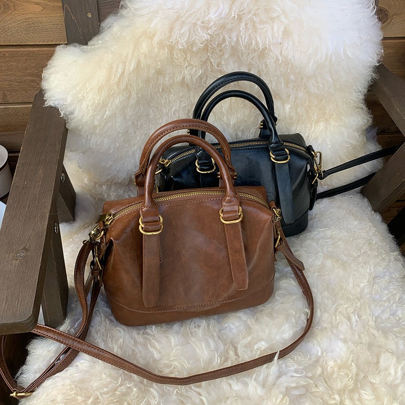 手提保龄球包包女士2025新款潮复古枕头包百搭多功能单肩斜挎包