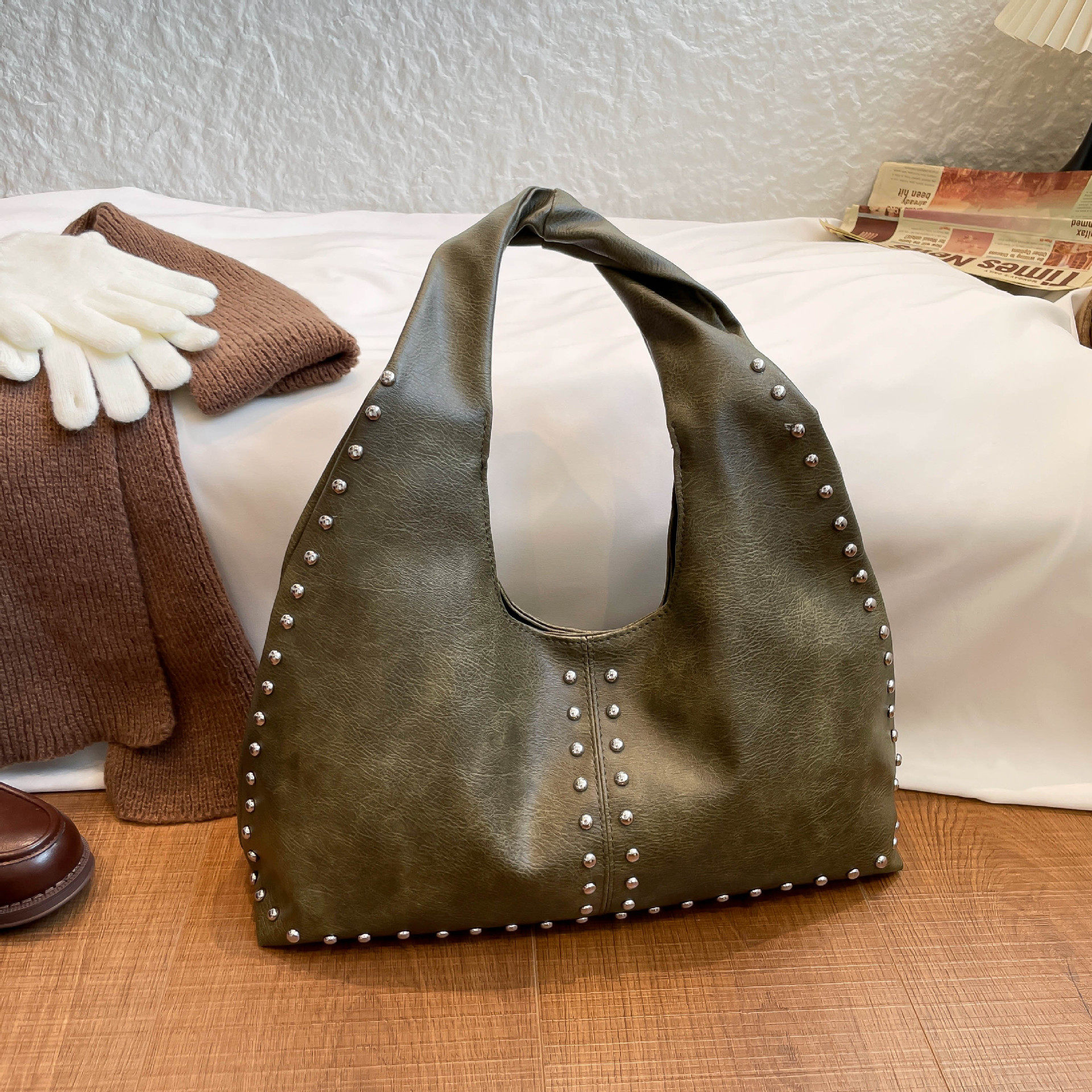 跨境铆钉腋下包大容量辣妹复古百搭单肩包通勤时尚小众个性手提包,箱包皮具/热销女包/男包,腋下包,淘宝优惠券,粉丝福利购,淘宝优惠卷