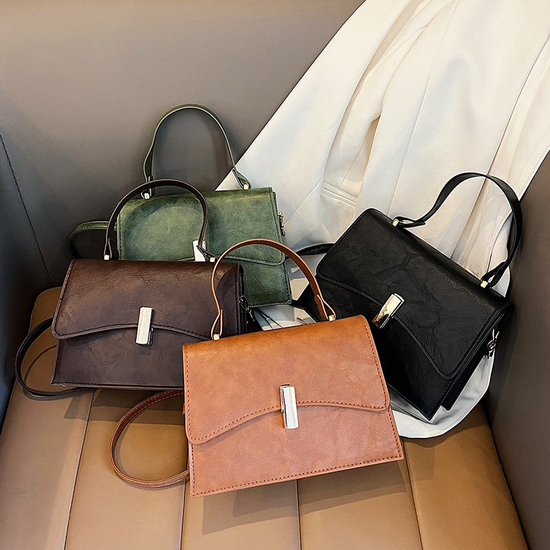 斜挎包包女简约冬季款质感女士单肩包简约通勤女包大容量手提包