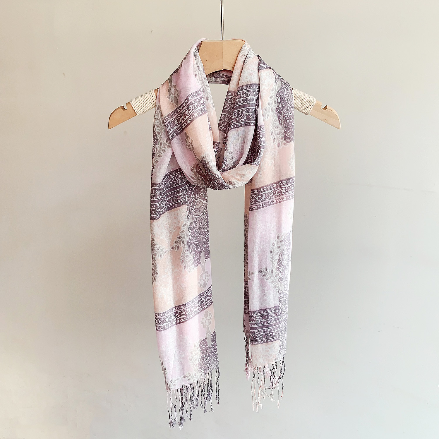 日单气质灰粉色欧式花纹防晒披肩长方形大围巾软糯人棉长巾002