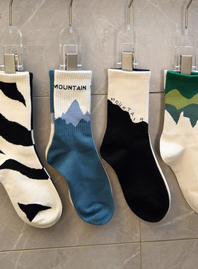 不对称之美四季新款女士个性创意潮袜运动袜子两色拼接棉中筒短袜