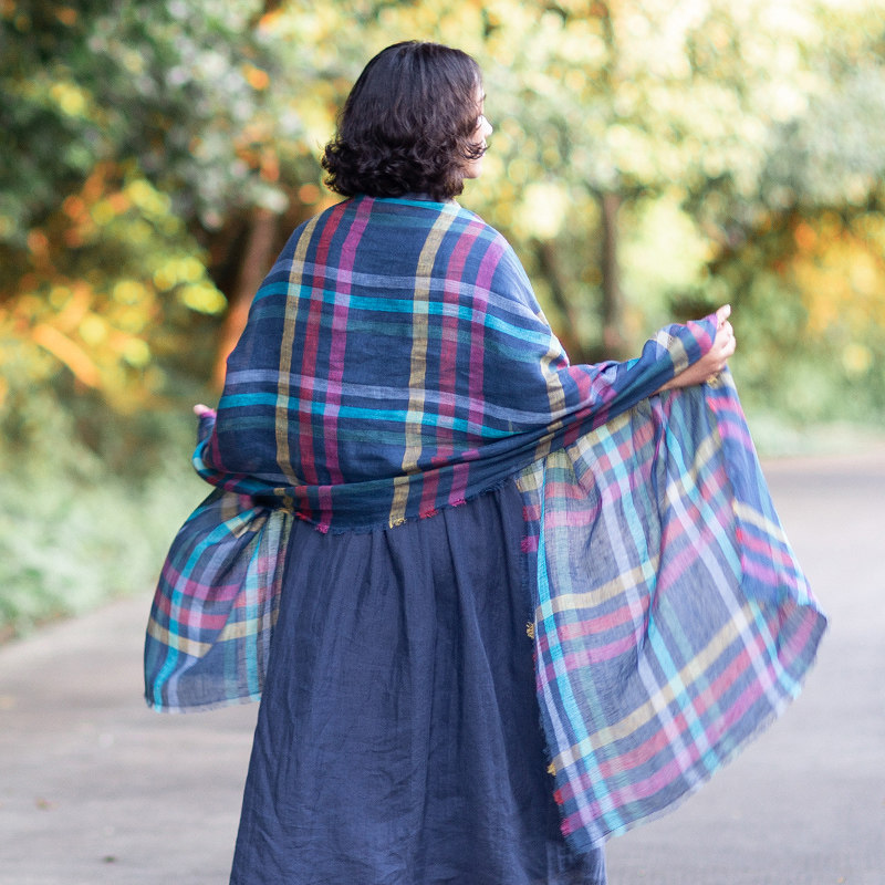 2025原创春秋气质格子彩色大格纹亚麻围巾超长薄款休闲别致披肩女