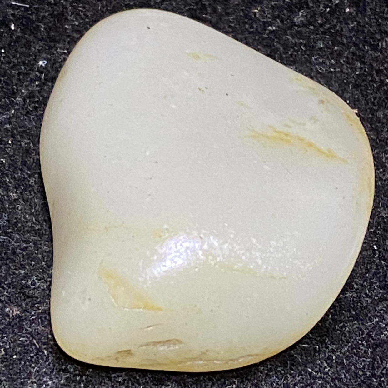 和田玉籽料原石48克白玉玉石玉和田和田籽料玉和田玉伴杨生青玉籽