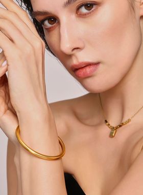 简约空心亮面粗素圈手镯钛钢镀K金不掉色女手环轻奢小众小圈手环