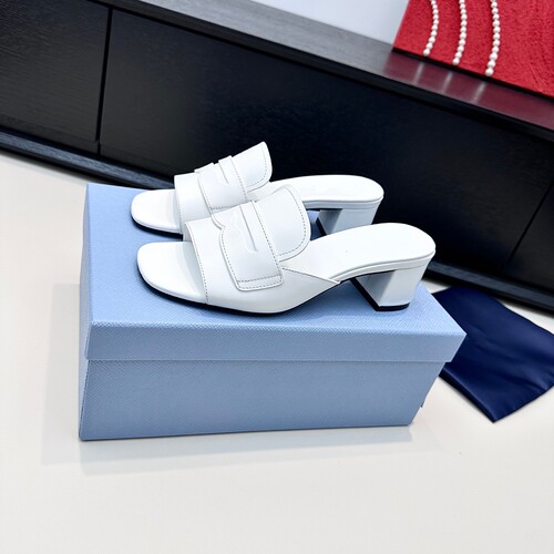 2026夏季新款真皮粗跟一字拖鞋女外穿气质时尚百搭方头露趾凉拖鞋