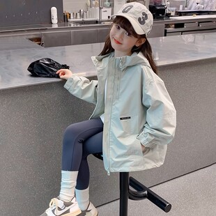 女童春季外套2026新款儿童洋气时尚中大童连帽上衣冬款冲锋衣春装