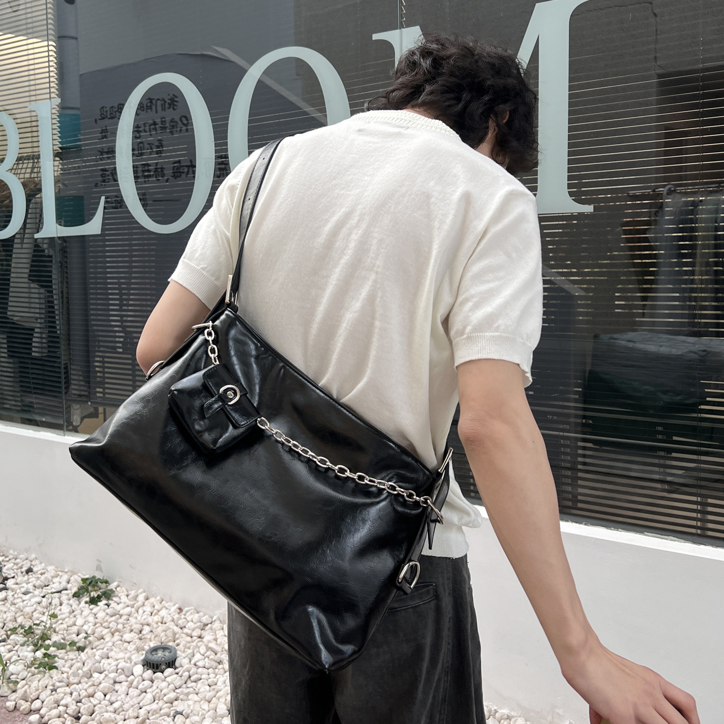 YUEN暗黑系原宿街头单肩斜挎托特包男女通勤机车风潮牌亮面皮质包,箱包皮具/热销女包/男包,男士包袋,淘宝优惠券,粉丝福利购,淘宝优惠卷