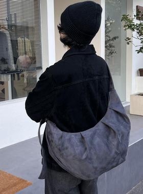 YUEN高级感大容量复古单肩斜挎时髦饺子挎包男女日系可颂牛角包潮