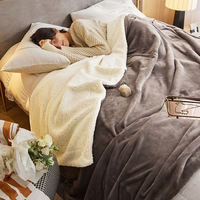 Small blankets made of lambskin, thickened winter blankets, office midday nap blankets, coral velvet blankets, student dormitories thumbnail 2