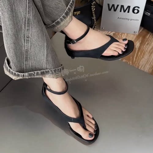 WM6真皮豹纹猫跟夹趾一字带凉鞋