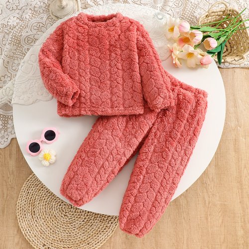 跨境2025秋冬季儿童珊瑚绒睡衣女童女孩法兰绒冬款法兰绒套装