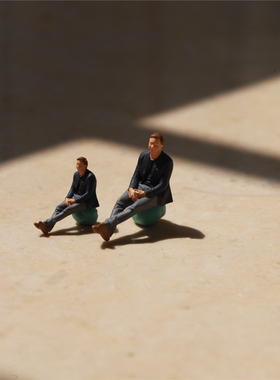 KING TOYS 坐姿男 1/87 1/64 1/43人偶车模场景搭配 预定