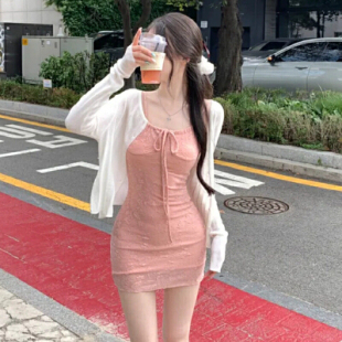 韩国东大门气质修身性感女人味纯欲辣妹吊带连衣裙粉嫩包臀裙子
