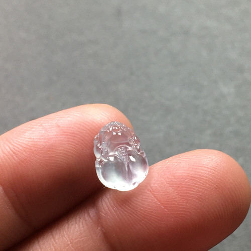 缅甸A货玻璃种白冰翡翠貔貅