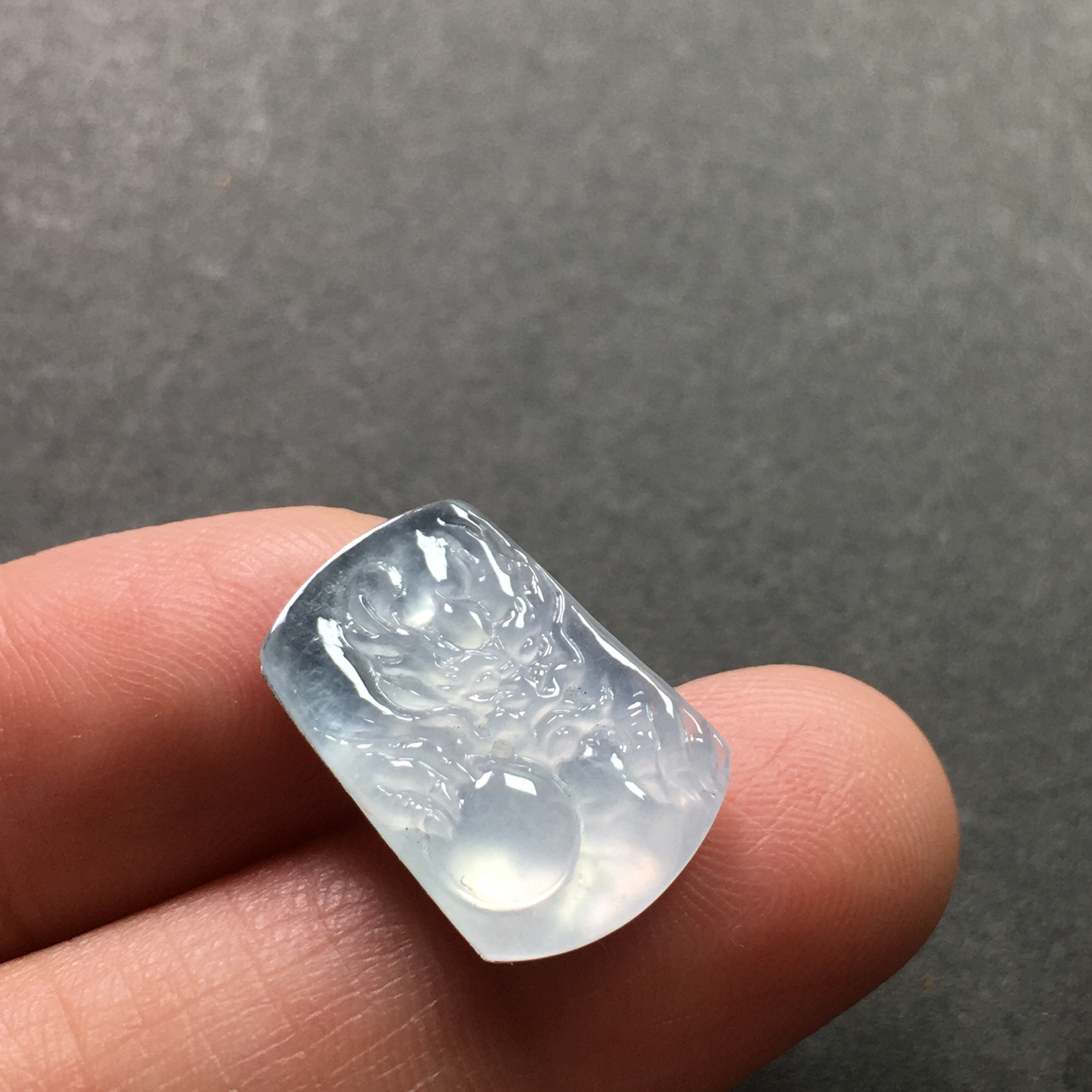天然翡翠白冰种祥瑞龙牌吊坠颈饰男女款手牌手饰国风珠宝首饰礼物