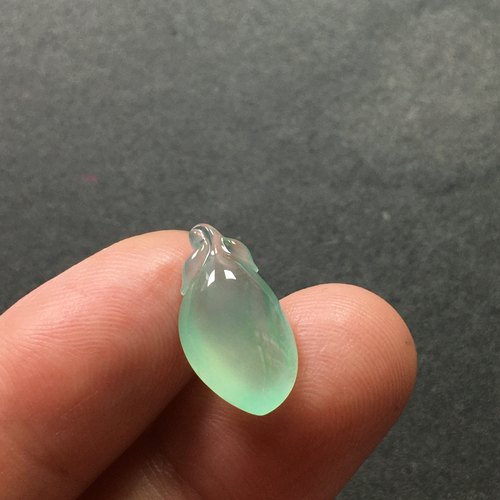寸16.1-8.5-4.8天然翡翠玉石A木娜甜绿福瓜吊坠颈饰国风时尚珠宝