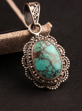 尼泊尔手工纯银雕花镶嵌绿松石复古民族风个性项链吊坠女