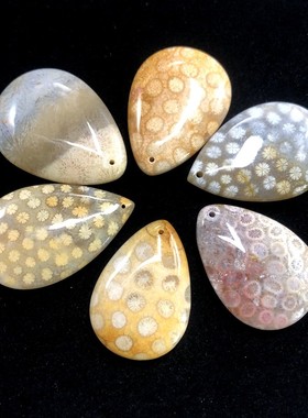 福利款天然珊瑚玉吊坠双面可佩戴水滴吊坠原创设计通用饰品