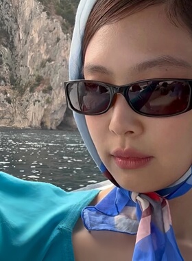 新jennie同款墨镜长方形Y2K未来千禧风墨镜小红书街拍个性太阳镜