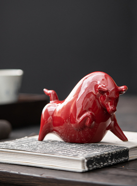 牛气冲天陶瓷招财摆件红色