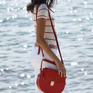 清仓现货 SANCIA 红色波西米亚半圆压花单肩斜挎手提马鞍牛皮包女