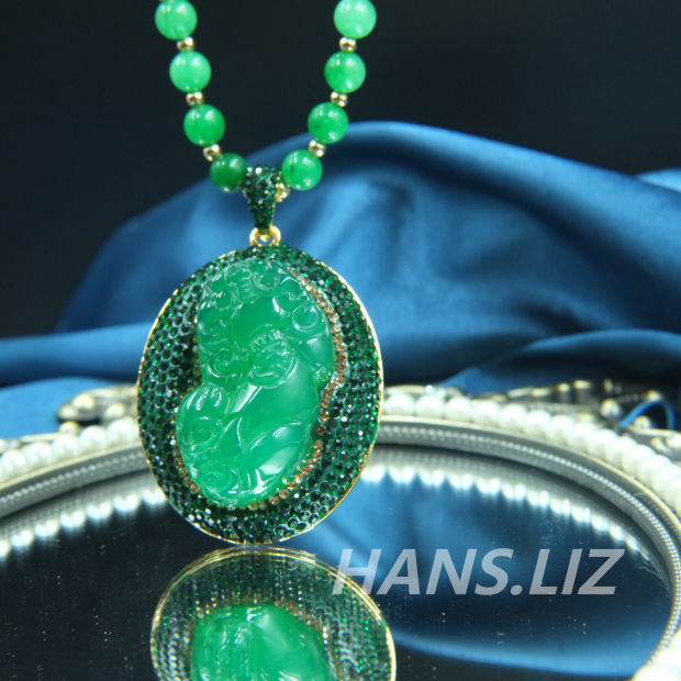 国风复古民族风信仰琉璃貔貅高贵满钻奢华配天然原石项链长款