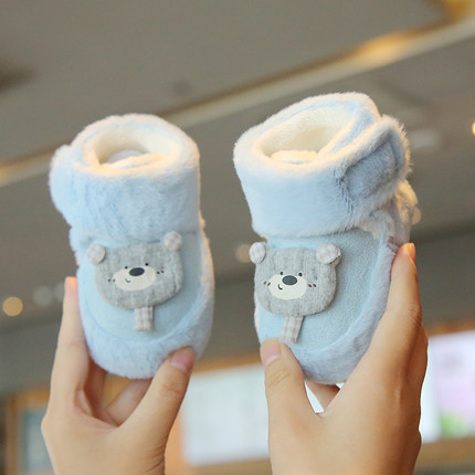 新生儿冬季宝宝棉鞋初生软底加绒加厚棉鞋0-6个月7不掉鞋婴儿鞋子