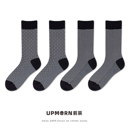 UPMORN黑白格无骨丝光棉男中筒袜