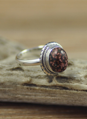 纯银椭圆形镶嵌天然纹理玛瑙戒指