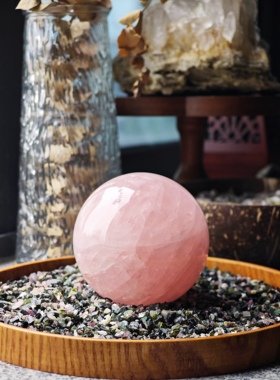 粉水晶球 8.1厘米757.5g