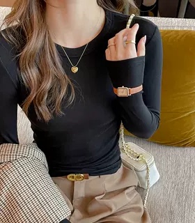 馨之凝纯色圆领修身打底衫