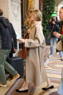 重磅牛货品牌订单原料尾人字纹羊绒羊毛双面呢大衣珠条设计外套