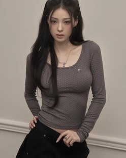 KHAKIPOINT韩国设计师品牌25秋冬新品波点U领长袖T恤