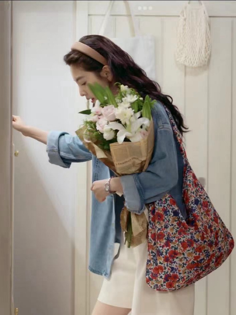 章若楠同款碎花包复古红色碎花小个子友好可斜跨布包女包单肩包